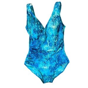 LL Bean Shaping One Piece V-Neck Swimwear Tank Suit with‎ Ruching (Size 8 Reg)